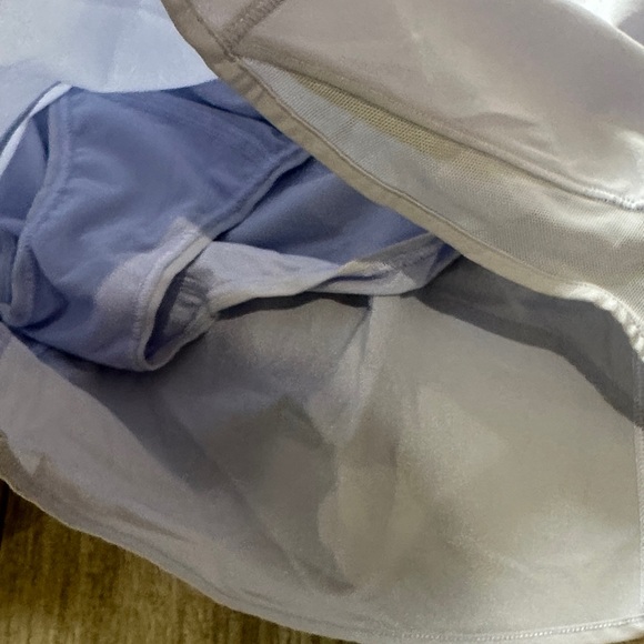 Women's light lavender color hotty hot lululemon Athletic Shorts - Picture 4 of 7